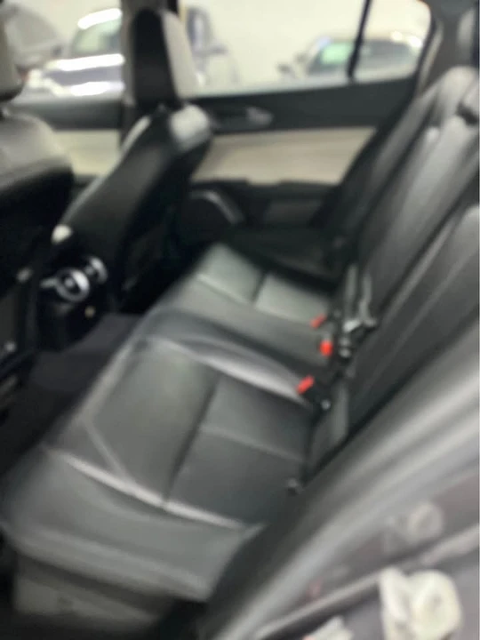 2021 Alfa Romeo Giulia - Image 6 of 10