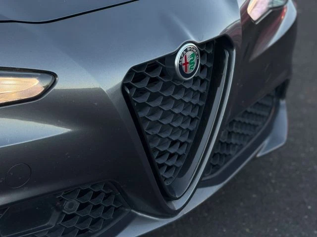 2021 Alfa Romeo Giulia - Image 4 of 23