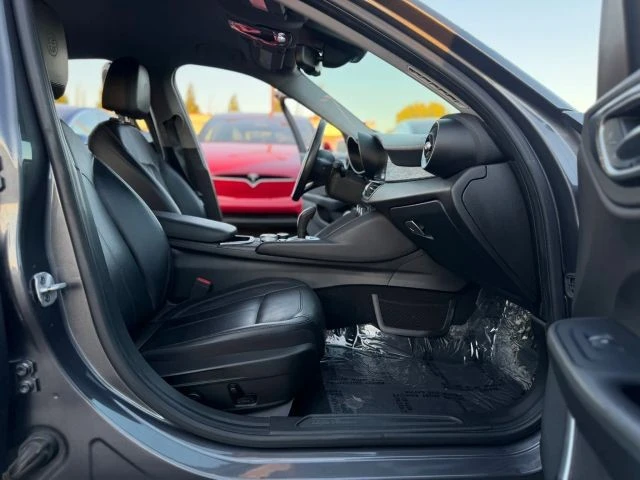 2021 Alfa Romeo Giulia - Image 13 of 23