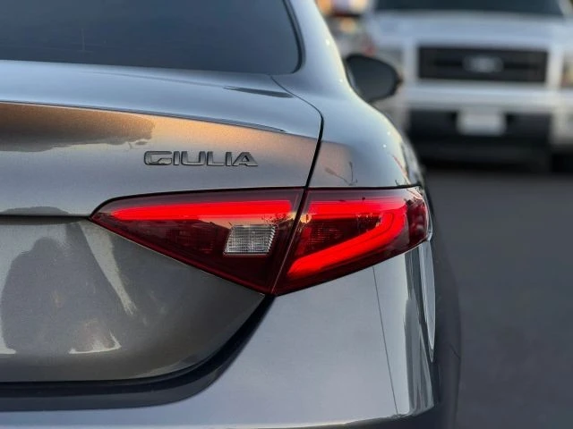 2021 Alfa Romeo Giulia - Image 9 of 23