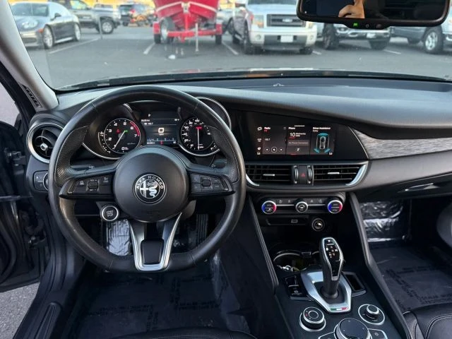 2021 Alfa Romeo Giulia - Image 14 of 23