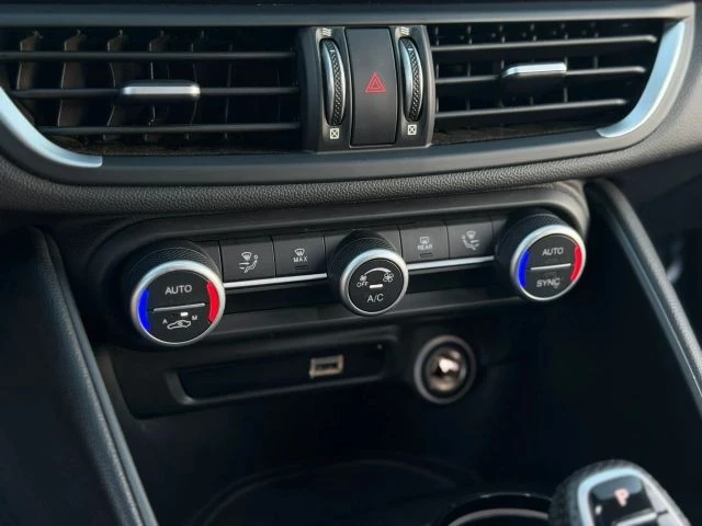 2021 Alfa Romeo Giulia - Image 19 of 23
