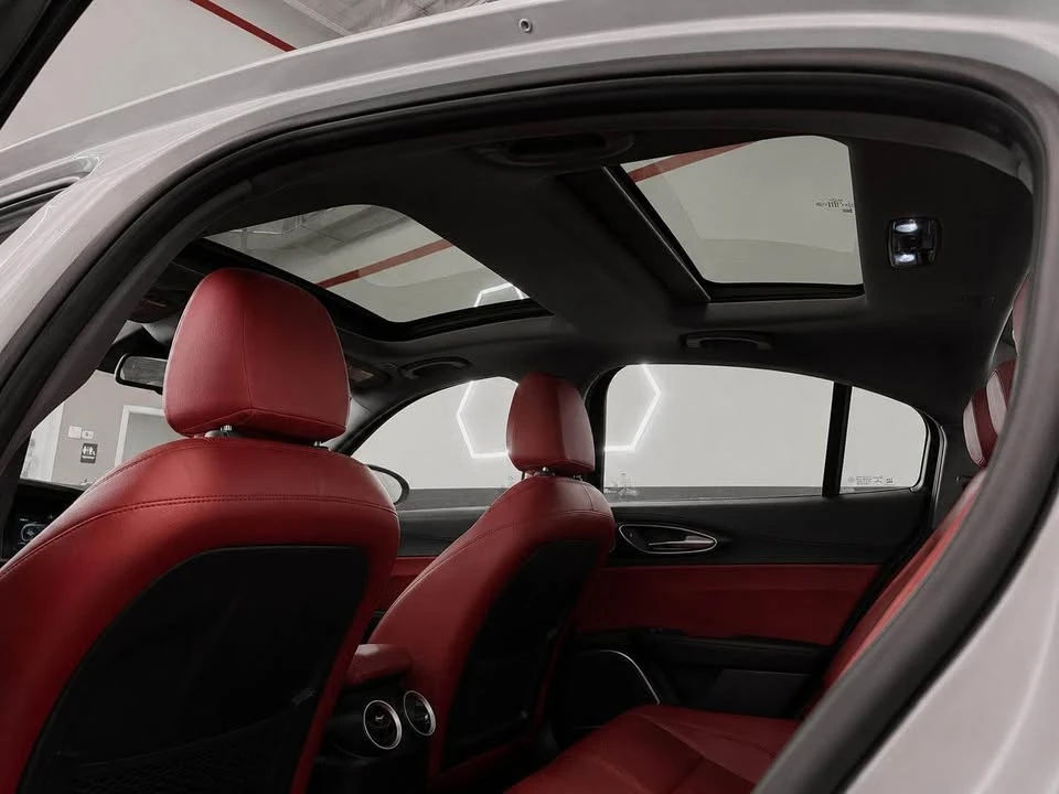 2021 Alfa Romeo Giulia - Image 19 of 19