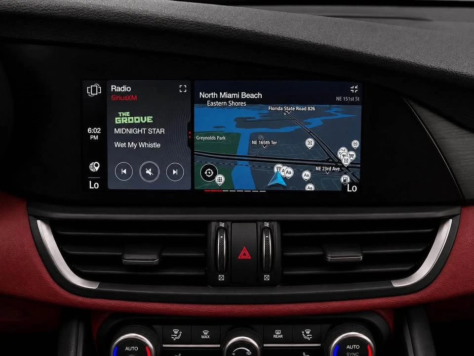 2021 Alfa Romeo Giulia - Image 18 of 19