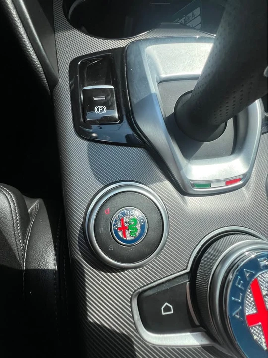 2021 Alfa Romeo Giulia - Image 12 of 16