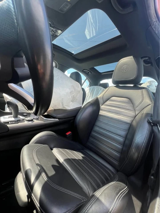 2021 Alfa Romeo Giulia - Image 9 of 16