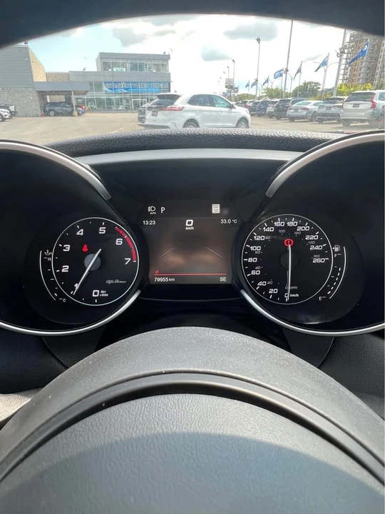 2021 Alfa Romeo Giulia - Image 15 of 16