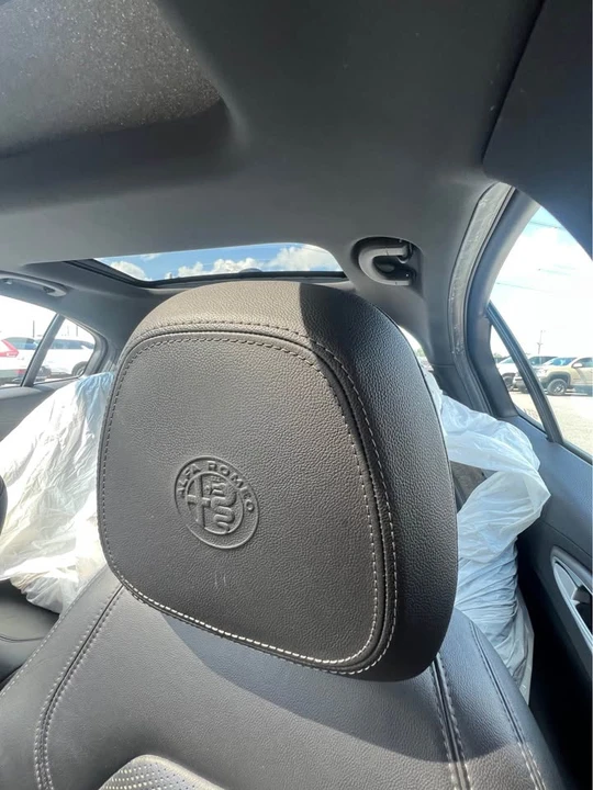 2021 Alfa Romeo Giulia - Image 10 of 16