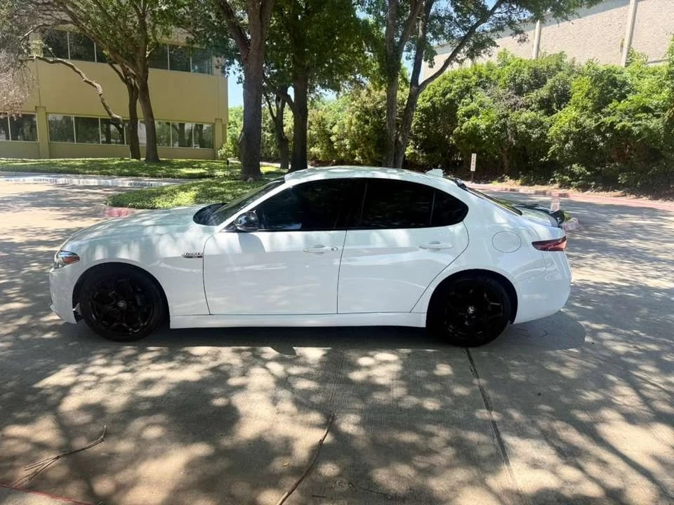 2021 Alfa Romeo Giulia - Image 8 of 12