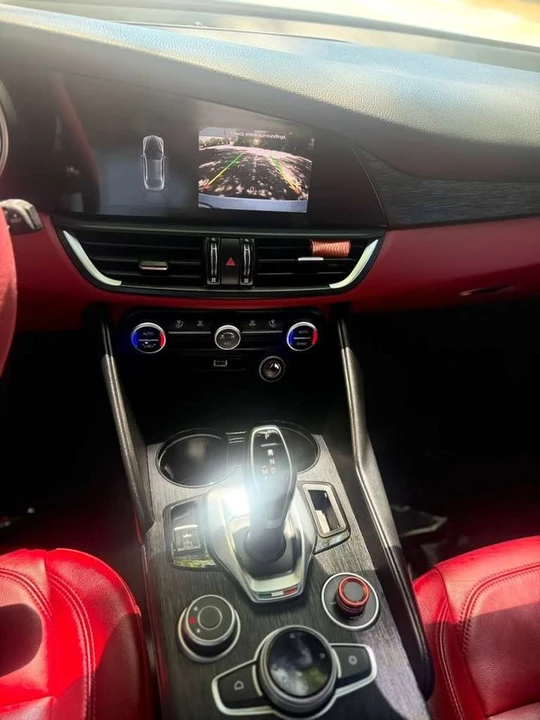 2021 Alfa Romeo Giulia - Image 12 of 12