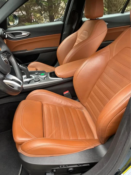 2021 Alfa Romeo Giulia - Image 7 of 10