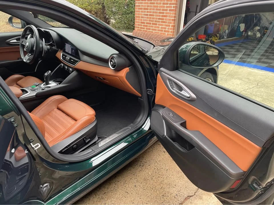 2021 Alfa Romeo Giulia - Image 6 of 10