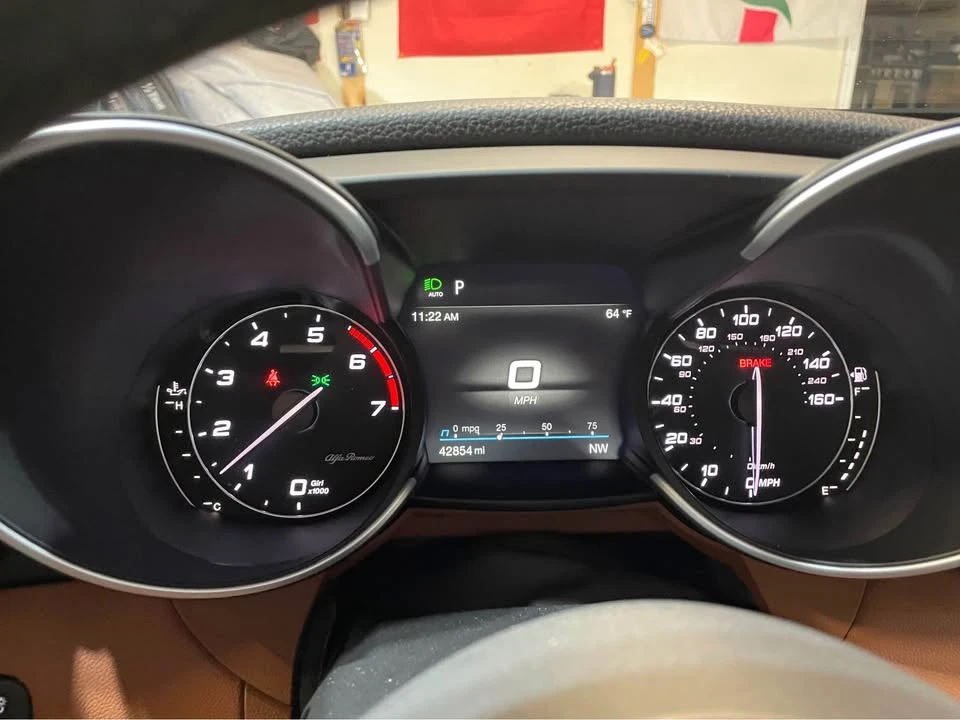 2021 Alfa Romeo Giulia - Image 9 of 10