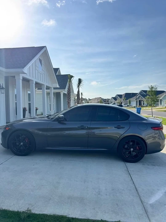 2021 Alfa Romeo Giulia - Image 12 of 17