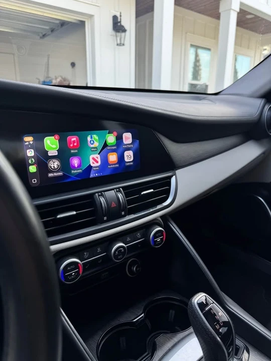 2021 Alfa Romeo Giulia - Image 2 of 17