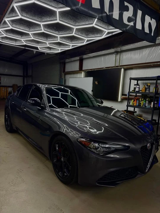 2021 Alfa Romeo Giulia - Image 17 of 17