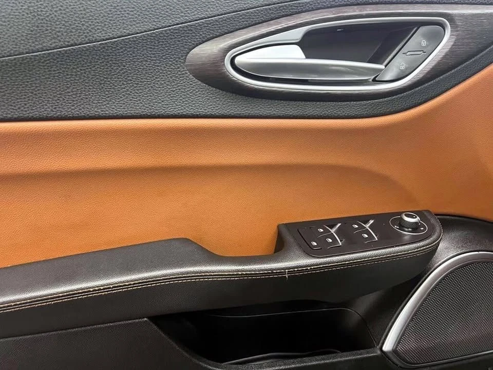2021 Alfa Romeo Giulia - Image 12 of 20