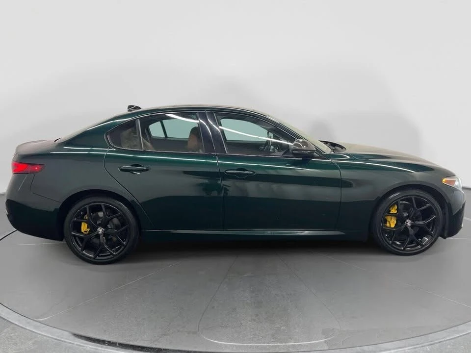 2021 Alfa Romeo Giulia - Image 4 of 20