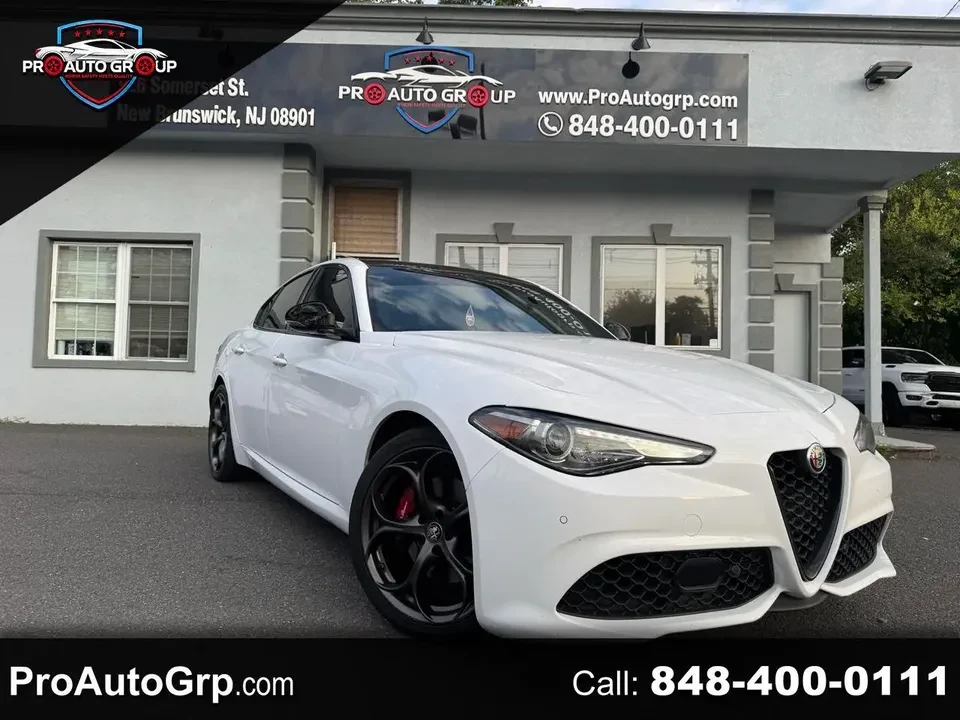 2021 Alfa Romeo Giulia - Image 2 of 20