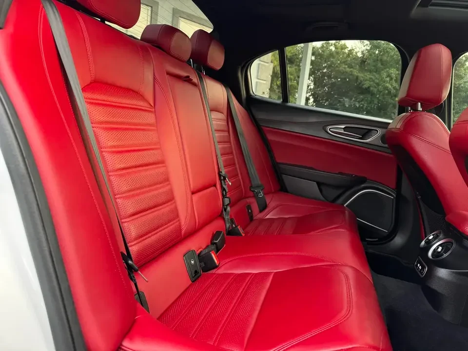 2021 Alfa Romeo Giulia - Image 11 of 20