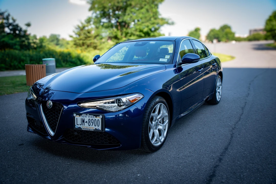 2021 Alfa Romeo Giulia - Image 9 of 31