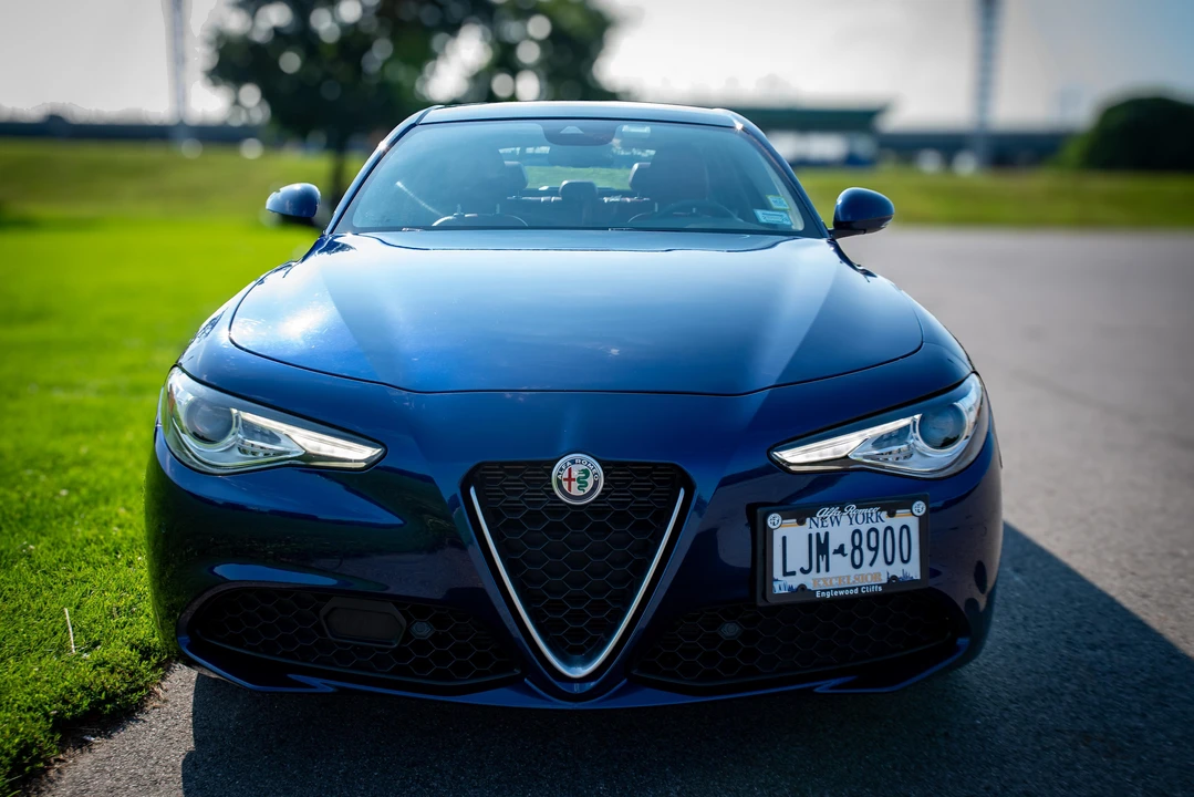 2021 Alfa Romeo Giulia - Image 7 of 31