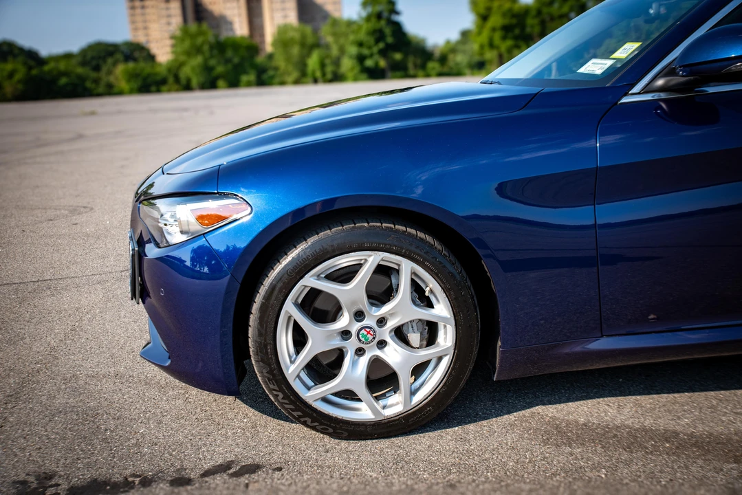 2021 Alfa Romeo Giulia - Image 22 of 31