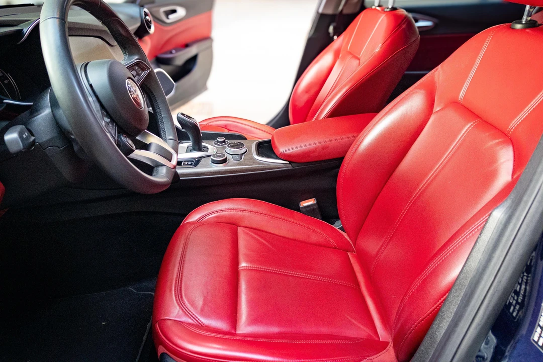 2021 Alfa Romeo Giulia - Image 31 of 31