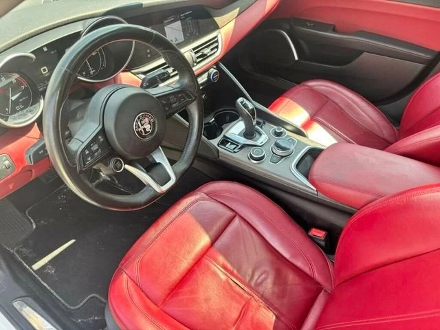 2021 Alfa Romeo Giulia - Image 10 of 20