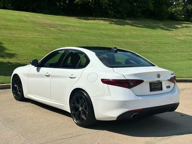 2021 Alfa Romeo Giulia - Image 3 of 20