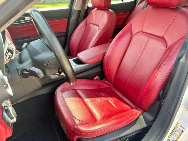 2021 Alfa Romeo Giulia - Image 11 of 20
