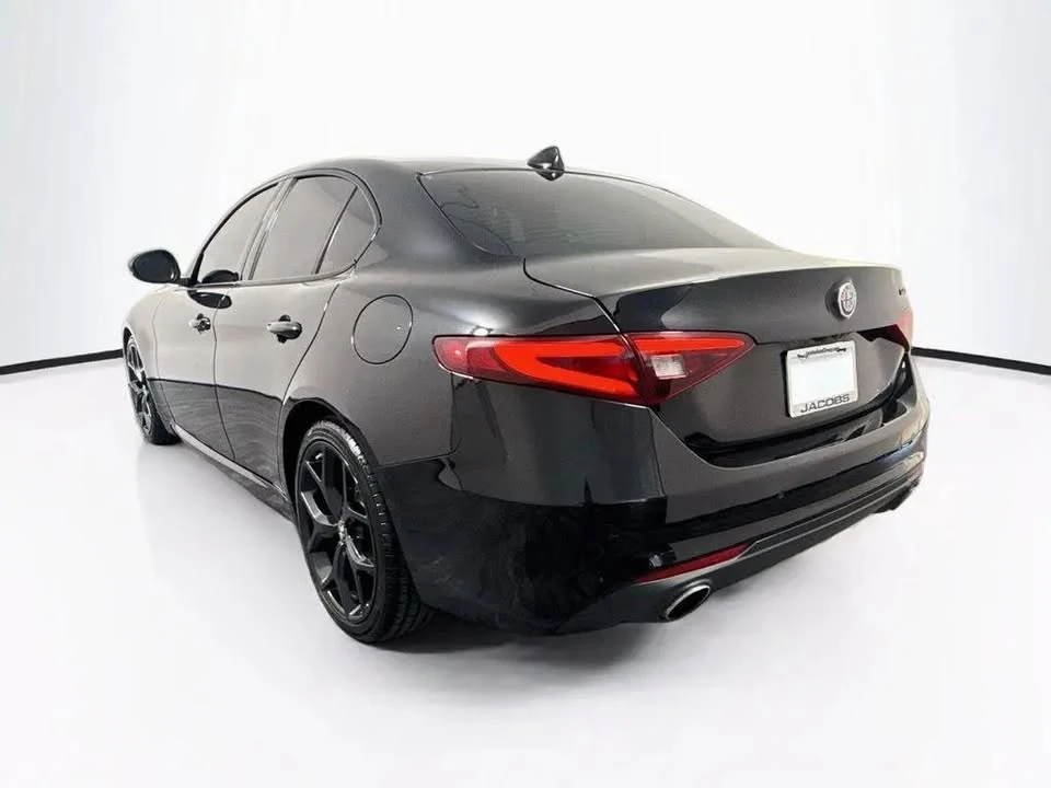 2021 Alfa Romeo Giulia - Image 3 of 11
