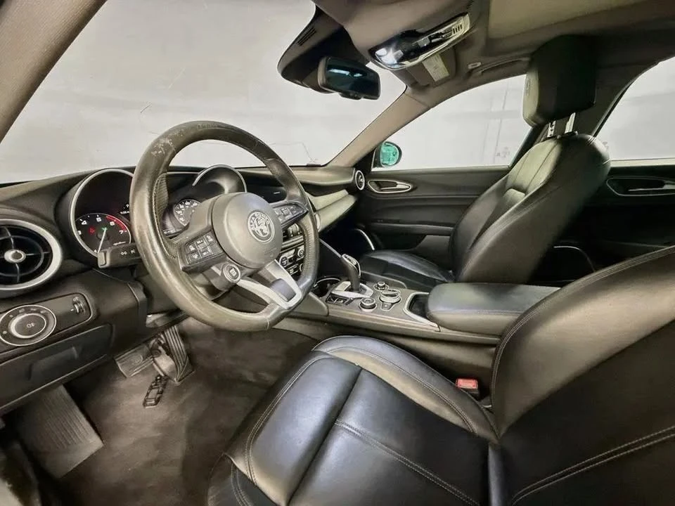 2021 Alfa Romeo Giulia - Image 8 of 11
