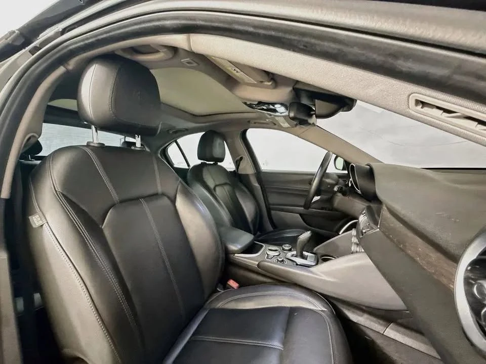 2021 Alfa Romeo Giulia - Image 11 of 11