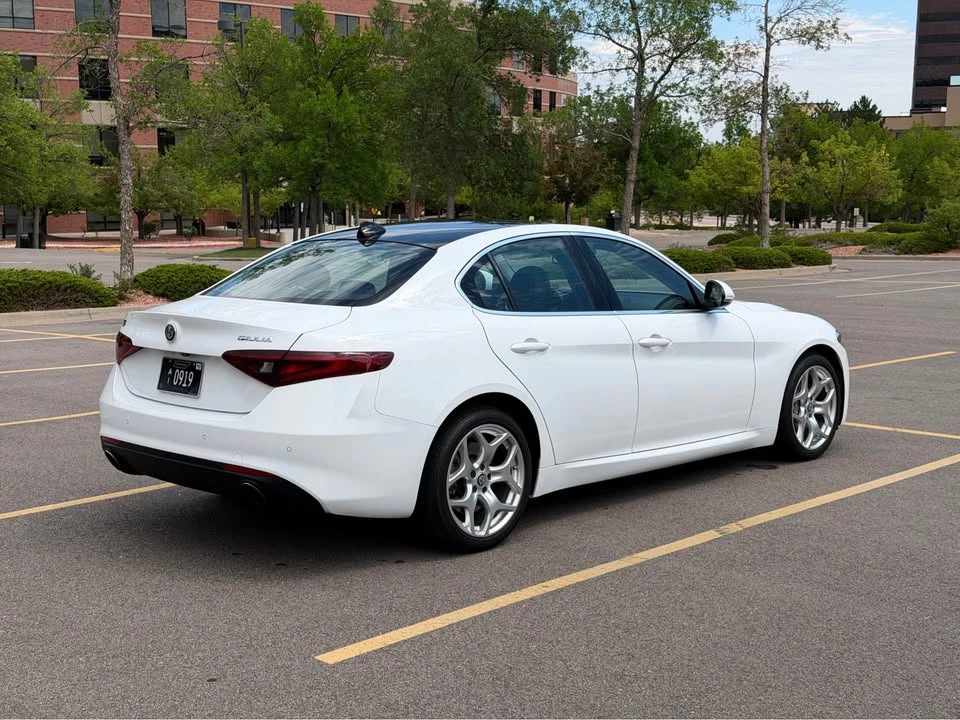 2021 Alfa Romeo Giulia - Image 5 of 20