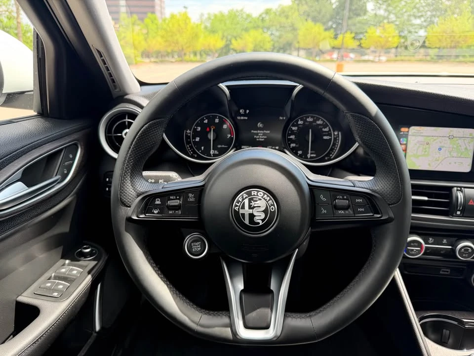 2021 Alfa Romeo Giulia - Image 10 of 20