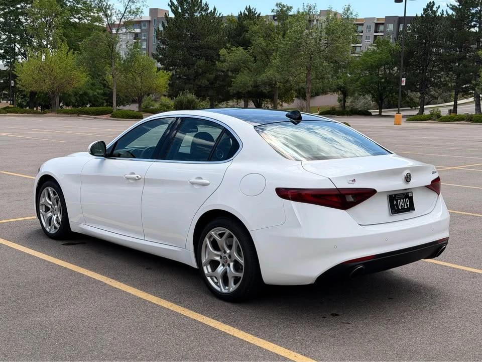 2021 Alfa Romeo Giulia - Image 7 of 20