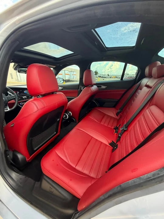 2021 Alfa Romeo Giulia - Image 5 of 7