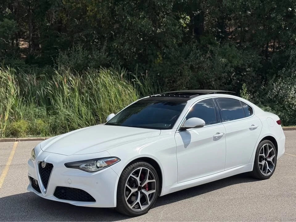 2021 Alfa Romeo Giulia - Image 4 of 16