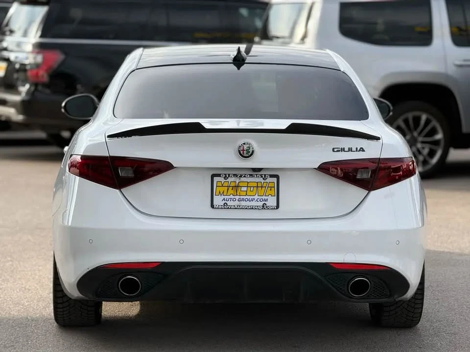 2021 Alfa Romeo Giulia - Image 10 of 17