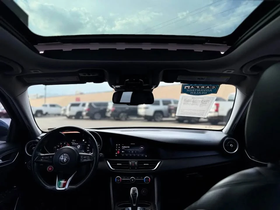 2021 Alfa Romeo Giulia - Image 6 of 17