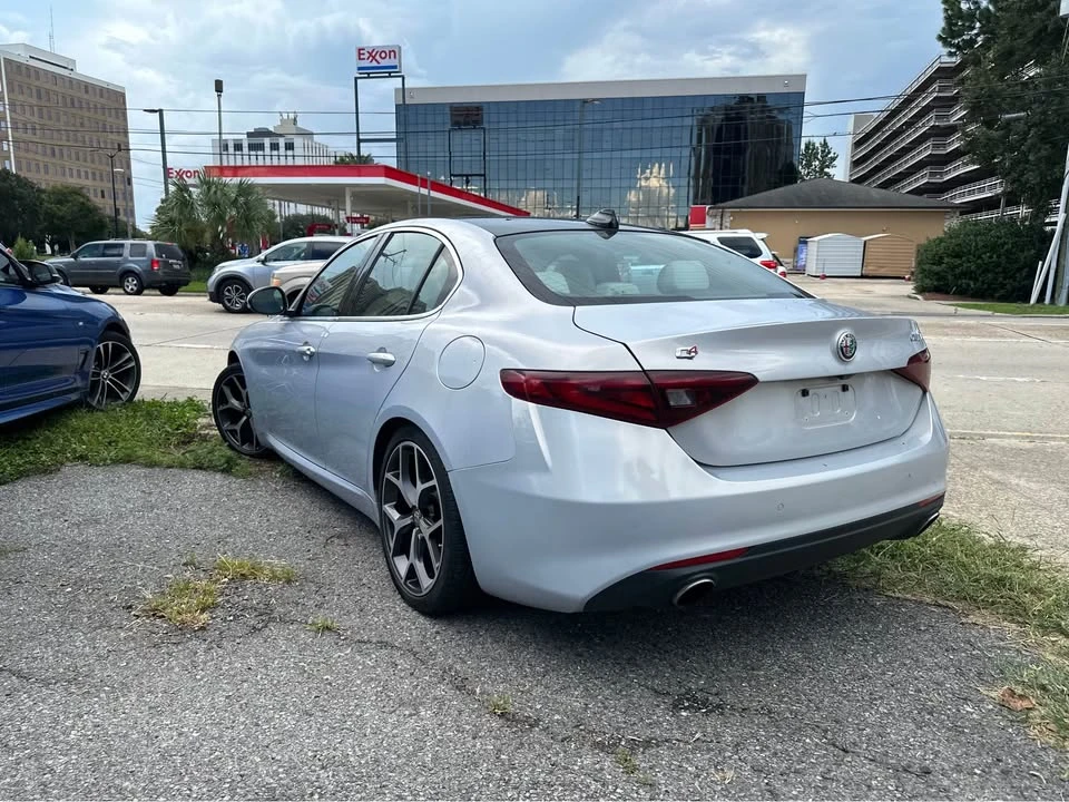 2021 Alfa Romeo Giulia - Image 8 of 20