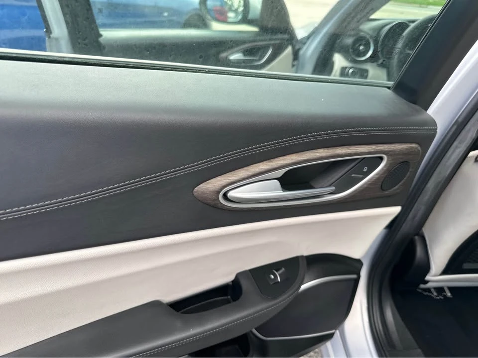 2021 Alfa Romeo Giulia - Image 12 of 20