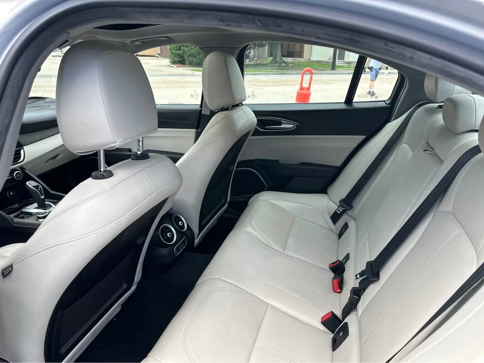 2021 Alfa Romeo Giulia - Image 14 of 20