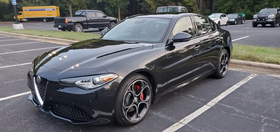 2021 Alfa Romeo Giulia - Image 8 of 13