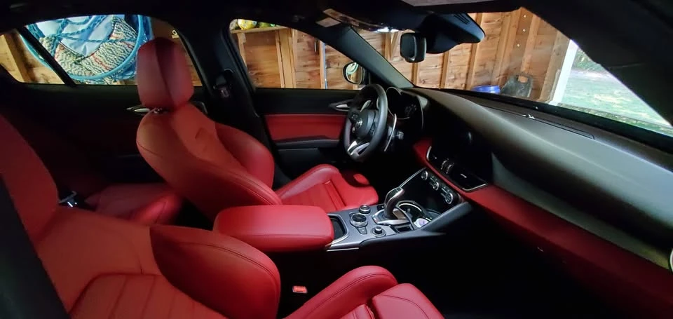 2021 Alfa Romeo Giulia - Image 4 of 13
