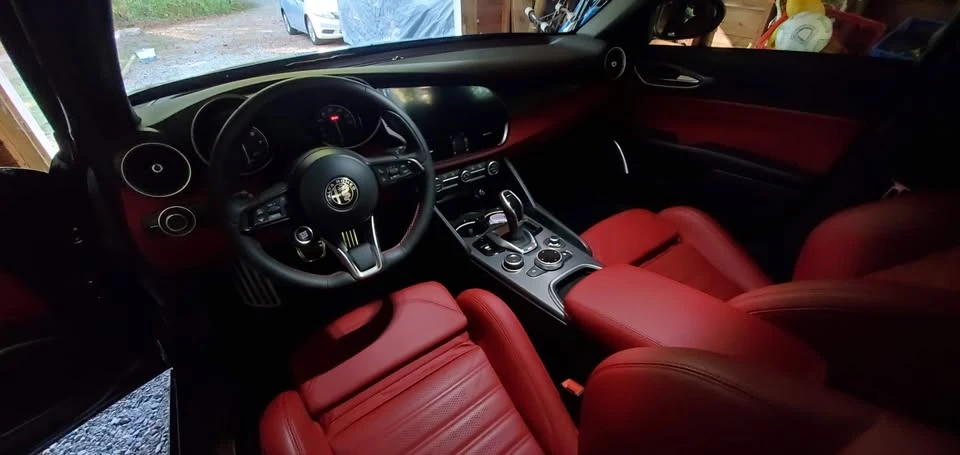 2021 Alfa Romeo Giulia - Image 2 of 13