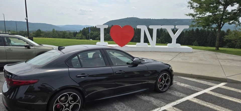 2021 Alfa Romeo Giulia - Image 9 of 13