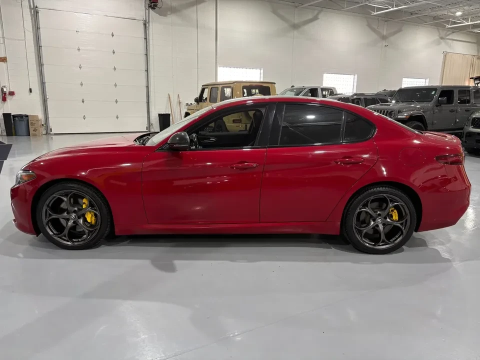 2021 Alfa Romeo Giulia - Image 3 of 16