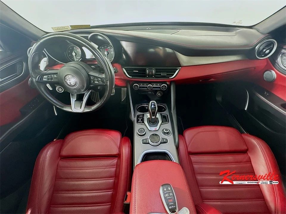 2021 Alfa Romeo Giulia - Image 10 of 12